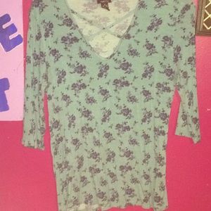 Rue 21 Cross front top. XL